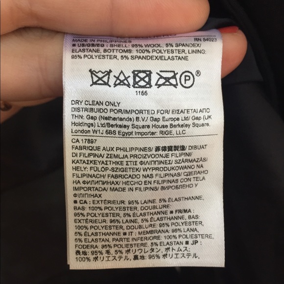 Black Banana Republic blazer with fringe bottom - Picture 8 of 8